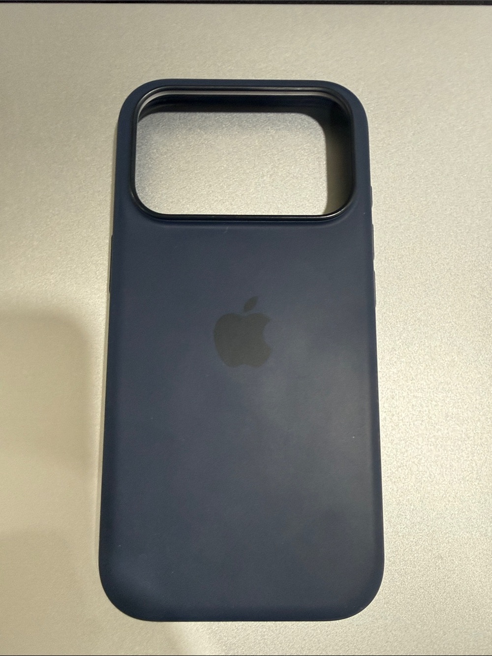 Apple Silicone iPhone 17 Pro Case - Deep Navy